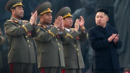 Koreya diktatoru təqsirkarları güllələtdi 