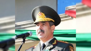 Zakir Həsənov Silahlı Qüvvələrin şəxsi heyətini təbrik etdi