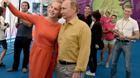 Dünya siyasətçilərin yeni əyləncəsi - dövlət başçılarının “SELFİE”LƏRİ...