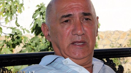 Keçmiş deputat kitab yazıb