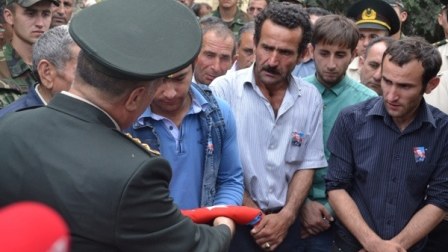 Şəhid Zaur Həsənli dəfn edildi - FOTOLAR