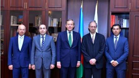 Böyük Britaniyalı Lord Bakı Ali Neft Məktəbində - FOTOLAR