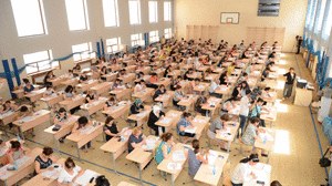 Bakıda 30 mindən çox müəllim imtahan verir