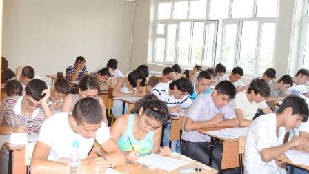 11309 XI sinif şagirdi ilk buraxılış imtahanlarından "2" alıb