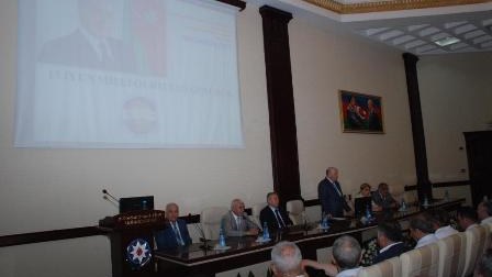 Əhliman Əmiraslanov: “Azərbaycan məhv olmaq təhlükəsindən qurtuldu”