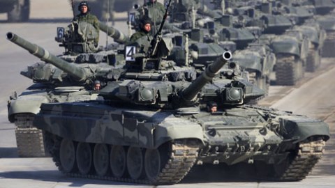 Rus ordusu Ukrayna sərhəddini kütləvi şəkildə keçməyə BAŞLAYIB