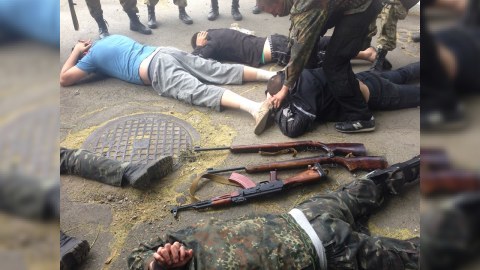 Ukraynada 11 terrorçu əsir götürüldü