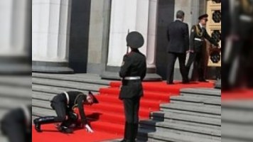 Prezidentin andiçməsində yıxılan əsgər: “Məni gün vurmuşdu, amma…”