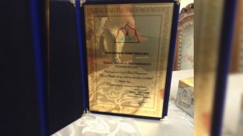 Azərbaycanlı millət vəkilinə xüsusi ödül verildi - FOTO