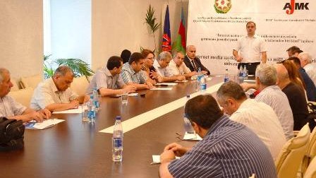 Mətbuat Şurasında milli-mənəvi dəyərlərlə bağlı müzakirələr aparılıb