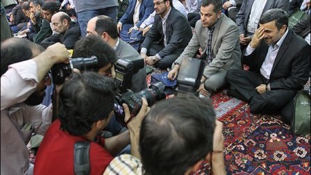 İranın eks-prezidenti “kameraya düşdü” - FOTOLAR