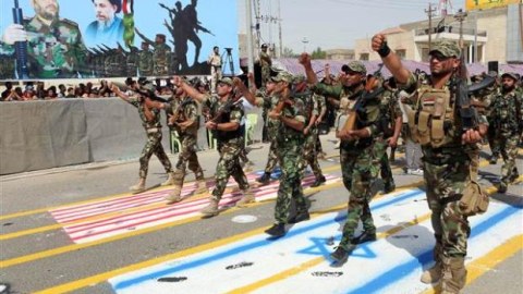 İŞİD düşmənləri parad keçirdi - FOTOLAR