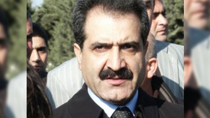 Deputatdan keçmiş icra başçısına sərt cavab: “İndi ayılıb, sözü vardısa, o vaxt deyərdi”