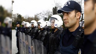 Azərbaycanlı diplomatı təhqir edən türk polislərinə cinayət işi açıldı