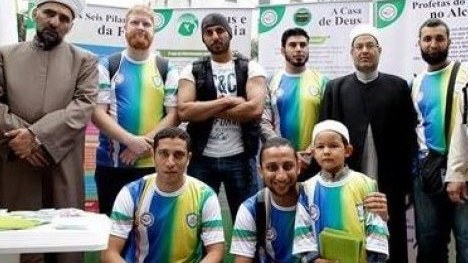 Dünya kubokuna gəlib müsəlman oldular