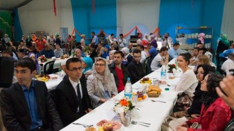 Leyla Əliyevanın adından Moskvada dindarlar üçün iftar süfrəsi açılıb - FOTOLAR