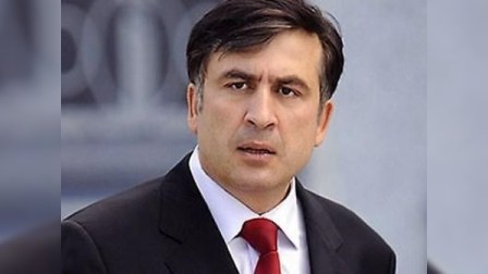Saakaşvili gürcü deputatların Bakı aeroportunda saxlanılmasından DANIŞDI: “Kənardan çox pis görünür”