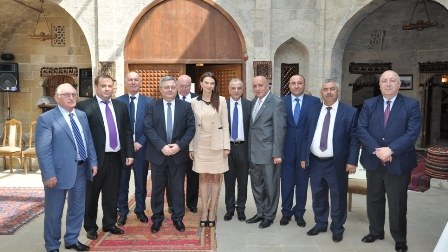  Deputat Gürcüstan parlamentinin sədri ilə görüşüb - FOTO