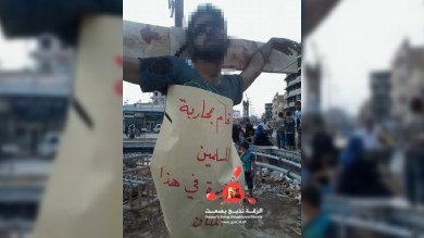 İŞİD yaraqlıları türkmənləri öldürüb çarmıxa çəkirlər - DƏHŞƏTLİ FOTOLAR