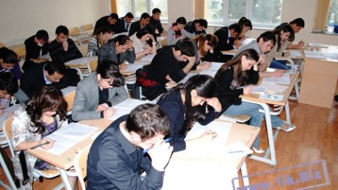 Bu gün I və IV ixtisas qruplarının abituriyentləri üçün qəbul imtahanı keçirilir