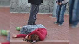 2 yaşlı uşaq anasını öldürdü