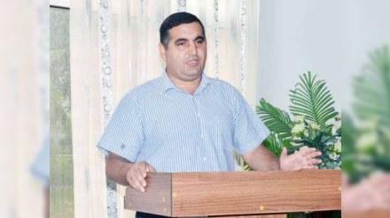 Jurnalist bəzi baş redaktorları "topa tutdu"