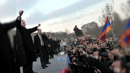 Ermənistan müxalifəti payızda çevriliş edəcək 