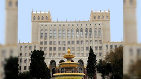 Akademiyada kütləvi ixtisarlar gözlənilir 