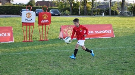 “Mançester Yunayted” Yay Futbol Məktəbinin qalibləri Old Traffordda 