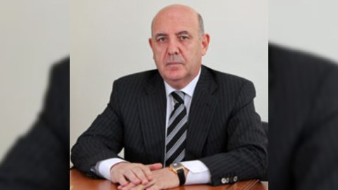 Akademikə qüsur tutanlar unudur ki…