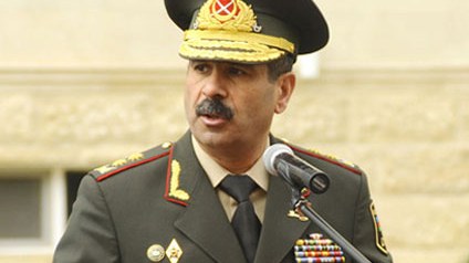 Zakir Həsənov hərbçiləri bayram münasibətilə təbrik edib