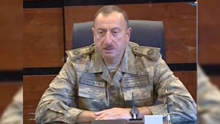 İlham Əliyev Ağdamda operativ müşavirə keçirdi, tapşırıqlar verdi 
