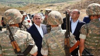 Erməni nazirlər və deputatlar gecəni Azərbaycanla döyüş postunda keçirəcəklər