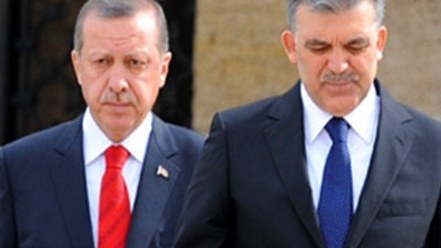 Abdullah Gül hakim partiyaya dönür