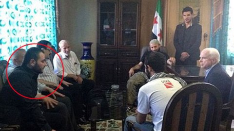 Amerikalı məşhur senator İŞİD-in lideri ilə görüşüb - FOTO