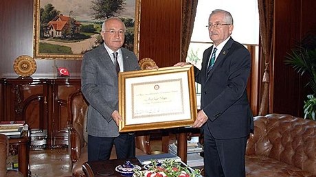 Ərdoğan rəsmən prezident élan olundu