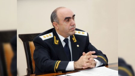 Zakir Qaralov intihar etmək istəyən şəxsi qəbul edib 