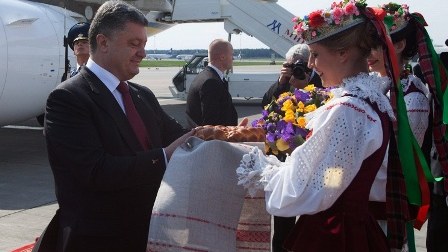 Poroşenko Gömrük İttifaqı ilə müzakirələri unikal adlandırdı 