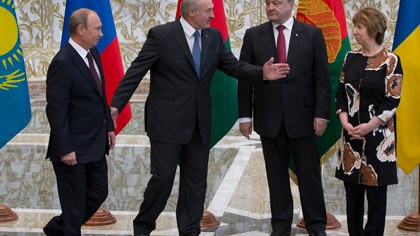 Putin Minskdə Ukraynanı HƏDƏLƏDİ 