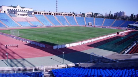 “Ot örtüyünü xaricdən gətirməli olacağıq” –T.Bəhramov adına stadionun direktoru