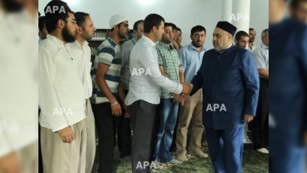 Şeyx Gürcüstandakı soydaşlarımızla görüşdü 