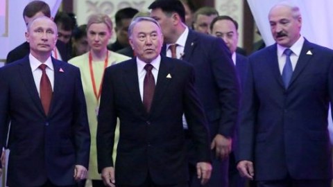 Nazarbayev hədələdi: “Qazaxıstan Avrasiya İttifaqından çıxa bilər” 