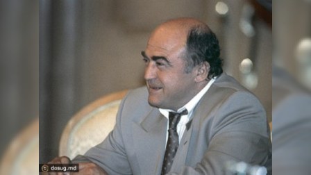 Keçmiş nazir vətəndaşlıqdan məhrum olundu