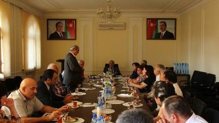 Bilik Fondunda yerli və xarici ziyalılarla görüş keçirilib