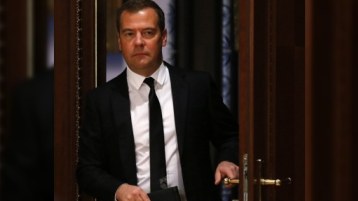 Medvedevdən dəhşətli ETİRAF: “Rusiya iqtisadiyyatı şokdadır"