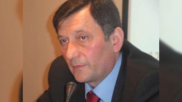 Yusif Bağırzadə siyasi partiyaların yeni ittifaqından danışdı 