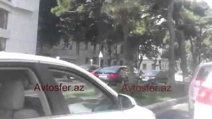 Abutalıbovun maşını qanunu pozdu - VİDEO