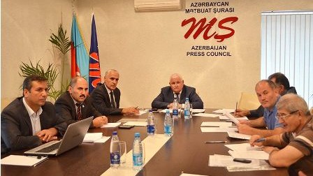 Mətbuat Şurası saytlardan şikayətlərə baxdı