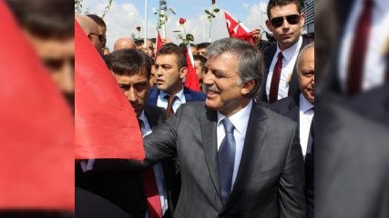 Abdullah Gül partiya yaradacağı iddiasından danışdı