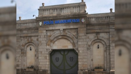 Polis Akademiyasında hətta tibb elmləri namizədi olmaq mümkündür  